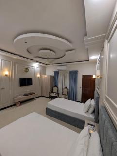 Day & Night Stay - 6