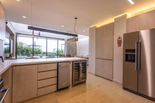 Coastal villa w dock access & pools u401 - 9