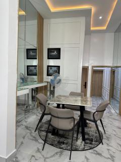 Glover Apartments 4bedroom Apartment - 6