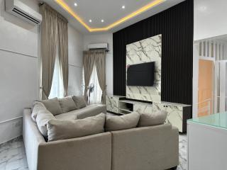 Glover Apartments 4bedroom Apartment - 1