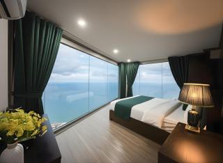 Cloud Chaser Hotel - 8