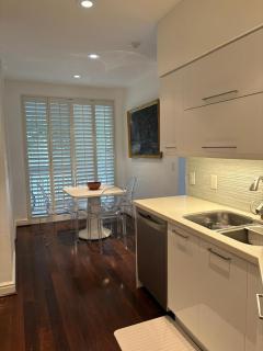 Luxury Apartment At IMG - 3