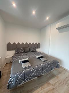 Villa Dimo Topal Luxury Suites with Pool & Jacuzzi - 2