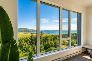 307 - Le Repere Condo - View and Modern Comfort - 5