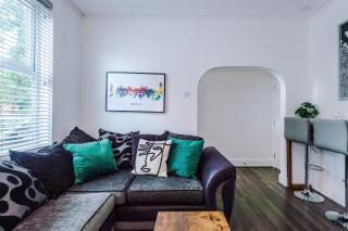 Modern 3BR House in Manchester, ideal for groups, FREE parking - Sleeps 8 - 5