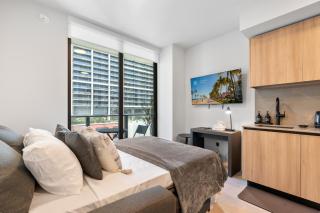 Spacious Condo with Den in Downtown Miami - 7