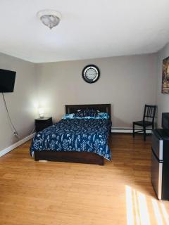 Suites on East Side near Whole Foods, Brown University, Miriam Hospital, MBTA, Downtown, - 3