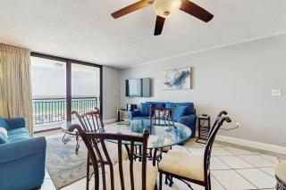 Gorgeous gulf front condo with pools hot tub and gym - 9