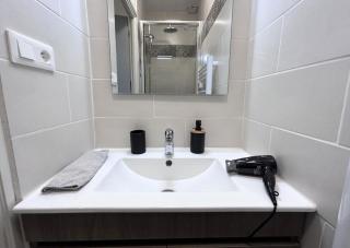 Le Repaire des 12- Hypercentre, jardin, idéal groupe, 5 chambres 5 salles de bain - 2