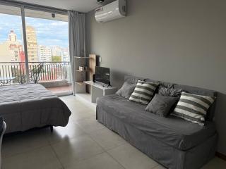 Monoambiente , excelente ubicacion , cercano a Hospitales Y principales Universidades, OPCIONAL COCHERA - La Plata - 4