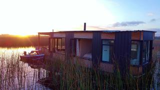 Noah's Raft - House Boat - 1