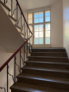 Bright Top Floor Studio in Kamppi, Downtown Helsinki - 4