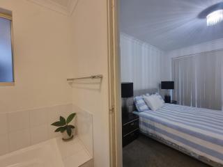 Scenic Ocean View & Sunset- Walk to Falcon Beach - 7