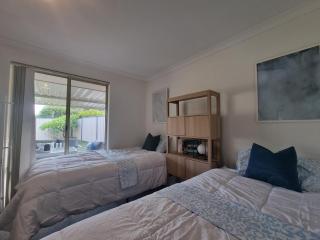 Scenic Ocean View & Sunset- Walk to Falcon Beach - 3