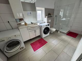 Ferien- & Monteurwohnung zentral 1 - 4