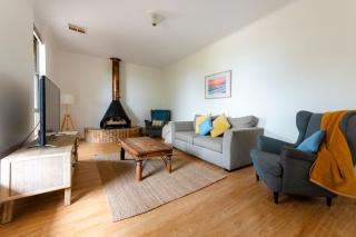 Delight On Downer - Coastal Family Escape - 8