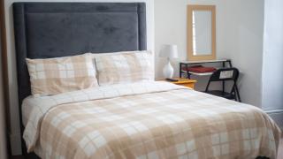 Two Bedroom Flat Close to Newcastle City Centre - 4