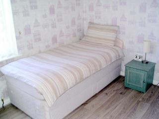 Liverpool Airport Rooms - 0