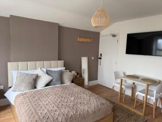 Glan Neigr Room 11 - 0