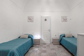 Al Baglio Apartments - 6