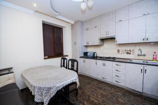 Favorit Hostel Yvn - 2