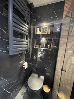 Luxury Family Villa with Private Pool & Jacuzzi - 3