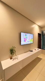 Casa Moderna Ampla com 3 Quartos , Ar Condicionado e Garagem - 0