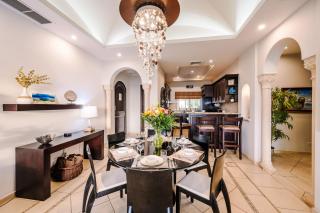 Stunning Ocean View Condo in the Center of Town - 8