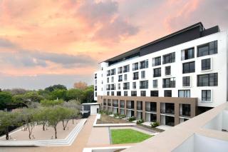 177 at ONE ROSEBANK Exec Apartment - 8