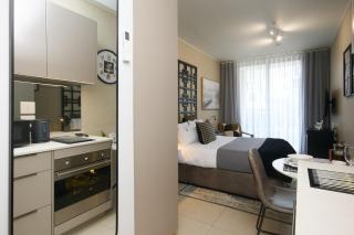 177 at ONE ROSEBANK Exec Apartment - 5