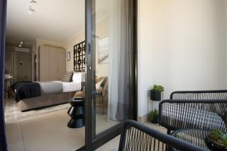 177 at ONE ROSEBANK Exec Apartment - 1