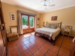 Desconecta en Gran Casa Premium - Con Piscina - 2