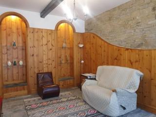 Edgerton coach house, Detached cottage in town, Spacious rustic charm - 5