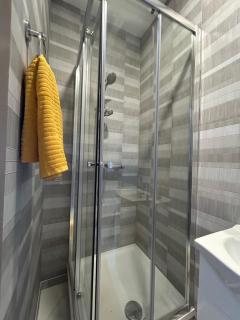 NS3 Private Room - Kitchen - Wifi - Desk - LNG GRAIN AND CONTRACTOR ACCOMMODATION - 1