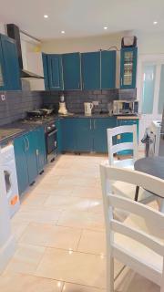 Glory room ensuite - 3