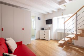 Bright Sea-View Apartment on Two Floors in Lerici, up to 4 Guests - 2