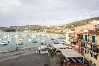Bright Sea-View Apartment on Two Floors in Lerici, up to 4 Guests - 7