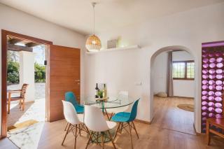 8 Guests Large Villa near Bossa Beaches & Airport - 3