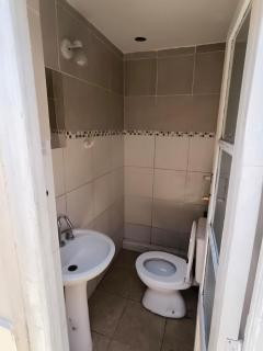 Parvis Magna Hostal - 1