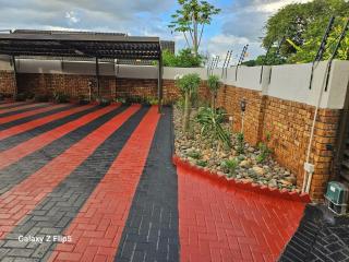 Luxury 3-Bed Home, Exquisite Stay - 1