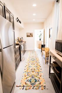 Charming Cottage Downtown - Walk to OTR with Hot Tub & Indoor Fireplace - 5