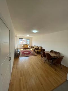 Modern Cozy Apartment 3 Min to City Center - 3