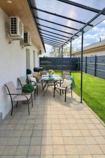 Local-Lux Garden Residence-12Guests-140m2-Free Parking - 6