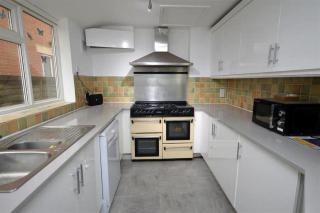 Comfortable 6BR Home - Coast & Sizewell Nearby - 8