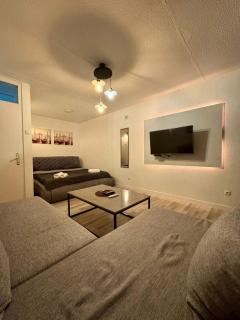 PrishtinaLik Apartments - 6