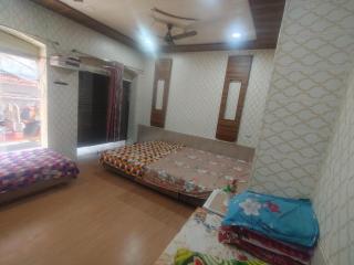 श्री गिरिराज भवन बंगाली आश्रम - 5