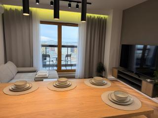 Skyline Suite Cracow - Walk to City Center & Main Train Station - Cracóvia - 0