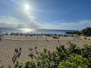 Ocean Front Poolside Condo 2bd 2ba - 1