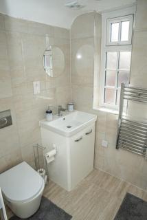 Aylesbury Studio Apartment 6 with parking - 1