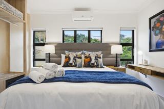 Greencroft Villa Westcliff - 9
